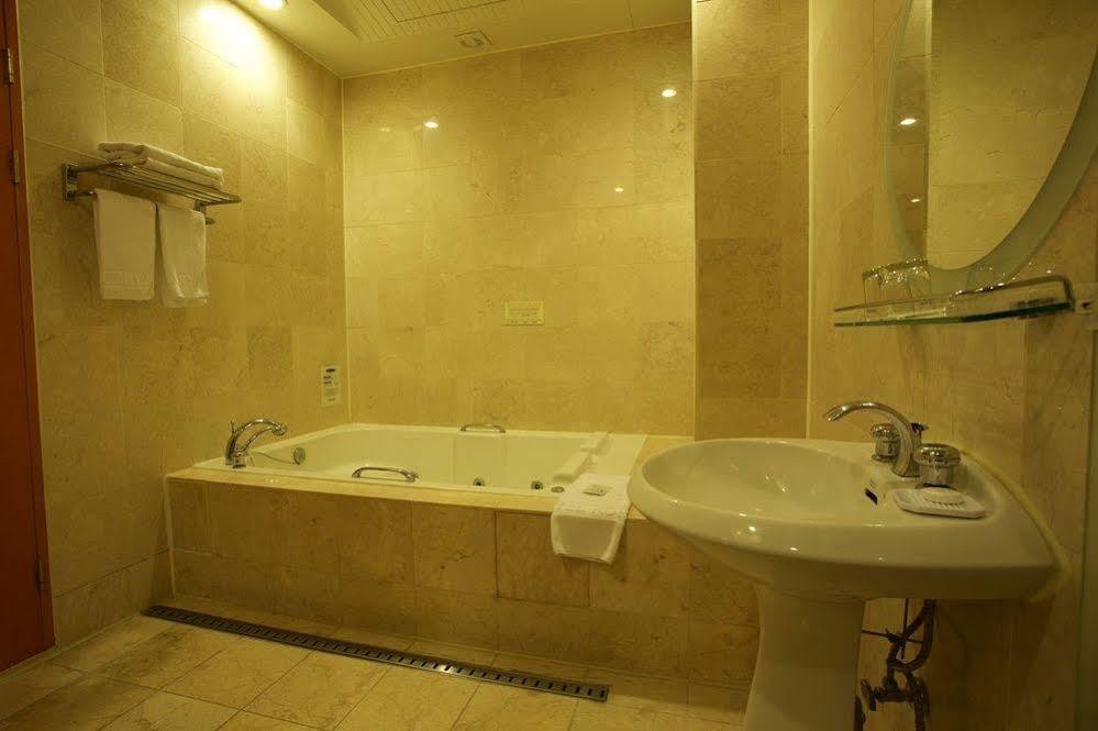 The Koryo Hotel 4*